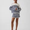 Pantalones cortos de ganchillo a rayas para niño