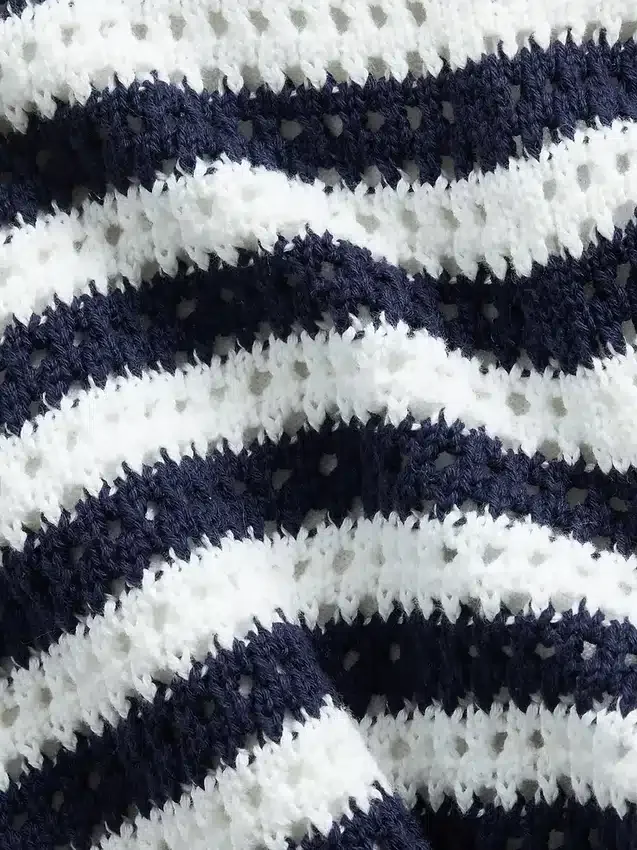 Pantalones cortos de ganchillo a rayas para niño