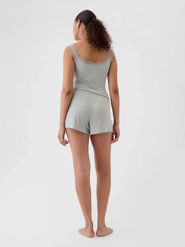 Pantalones cortos de pijama holgados con acanalado fino