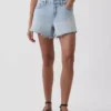 Pantalones cortos de talle medio ultrasuaves y holgados con bajo recortado de 4"