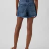 Pantalones cortos de talle medio ultrasuaves y holgados con bajo recortado de 4"