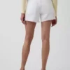 Pantalones cortos de talle medio ultrasuaves y holgados con bajo recortado de 4"