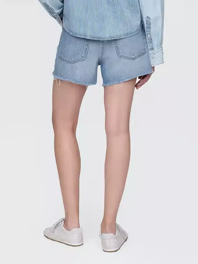 Pantalones cortos de talle medio ultrasuaves y holgados con bajo recortado de 4"