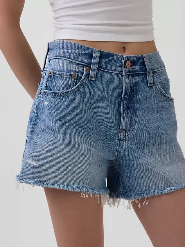 Pantalones cortos de talle medio ultrasuaves y holgados con bajo recortado de 4"