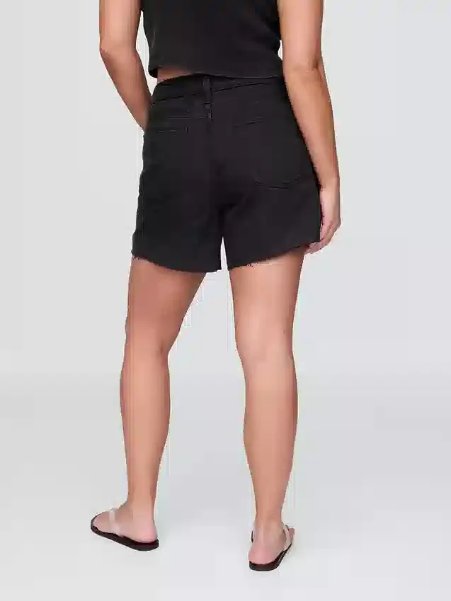 Pantalones cortos de talle medio ultrasuaves y holgados con bajo recortado de 4"