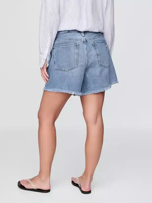 Pantalones cortos de talle medio ultrasuaves y holgados con bajo recortado de 4"