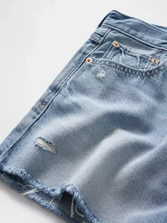 Pantalones cortos de talle medio ultrasuaves y holgados con bajo recortado de 4"