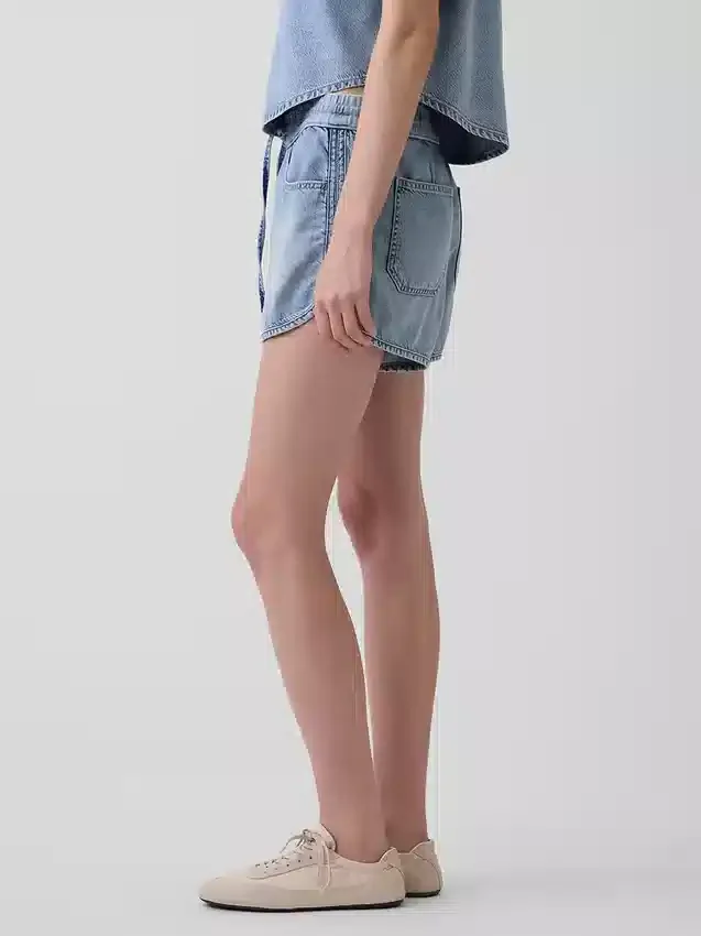 Pantalones cortos «Easy Dolphin» de denim ultrasuave de talle medio