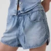 Pantalones cortos «Easy Dolphin» de denim ultrasuave de talle medio