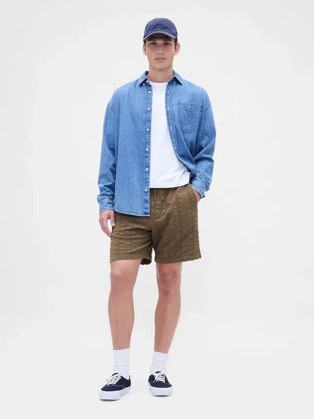 Pantalones cortos «Easy» texturizados de 7"
