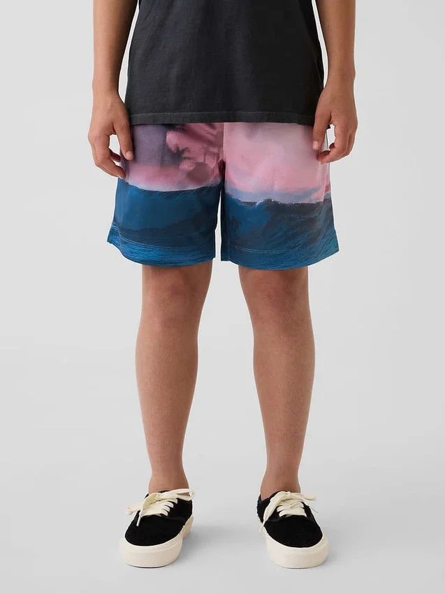 Pantalones cortos GapFit de malla reciclada de 6" para niños