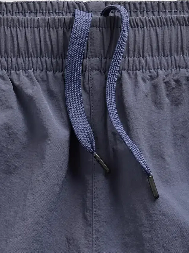 Pantalones cortos híbridos de 7,5"