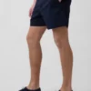 Pantalones cortos holgados de 5,5"