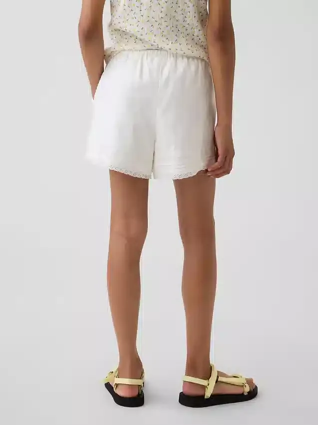Pantalones cortos infantiles de lino y algodón con ribete de encaje