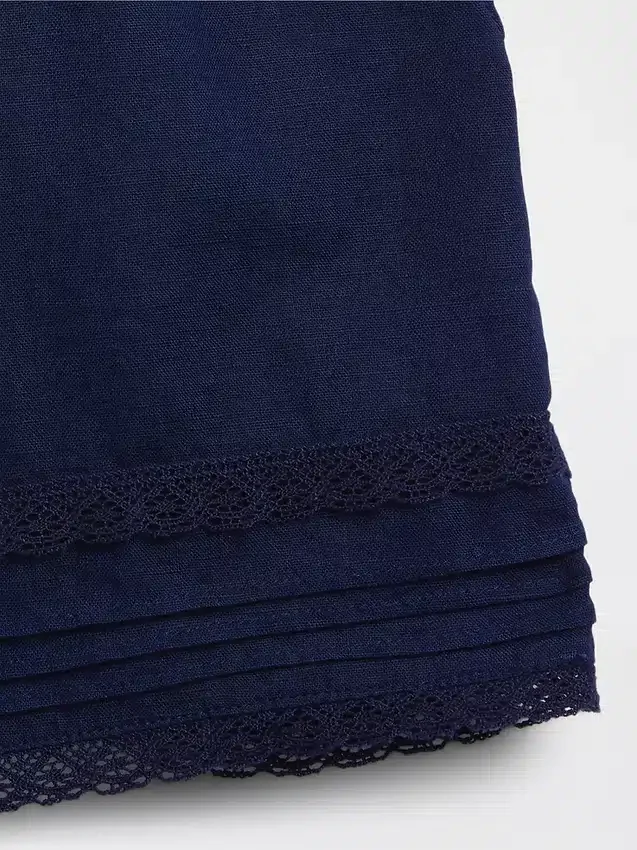 Pantalones cortos infantiles de lino y algodón con ribete de encaje