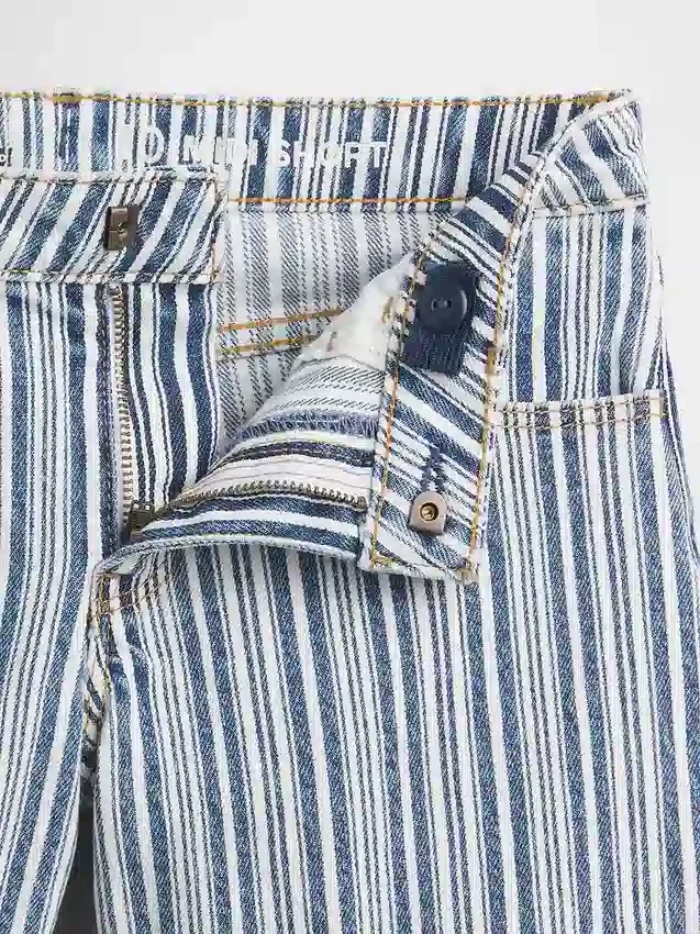 Pantalones cortos midi de denim a rayas para niños