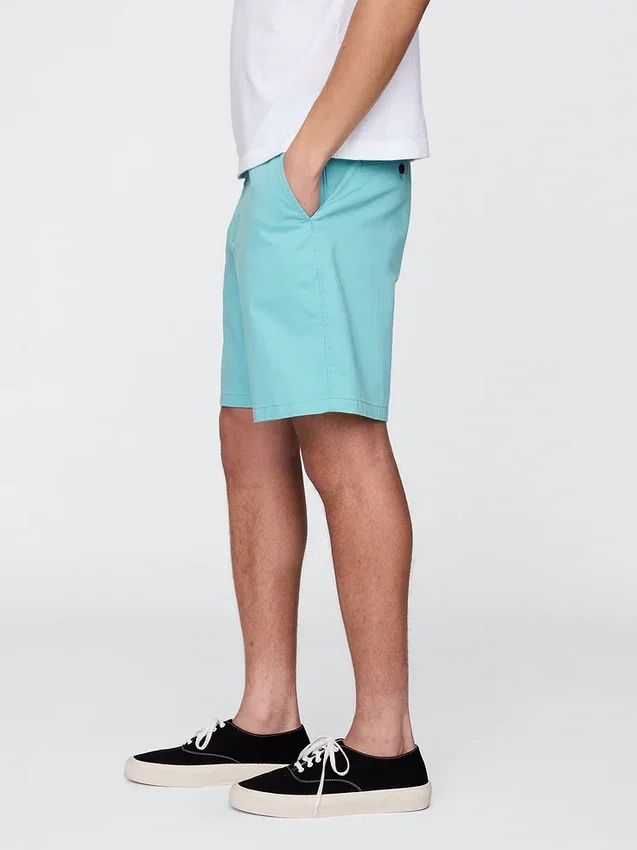 Pantalones cortos modernos de 8"
