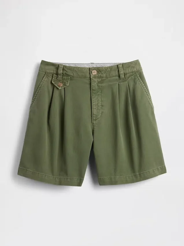 Pantalones cortos plisados de sarga de talle medio (6")
