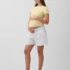 Pantalones cortos premamá fáciles de poner por debajo de la barriga