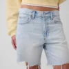 Pantalones cortos tipo bermuda de denim holgados y de talle medio