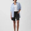 Pantalones cortos tipo bermudas de denim holgados de talle medio, de 8"