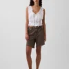 Pantalones cortos tipo bermudas de denim holgados de talle medio, de 8"