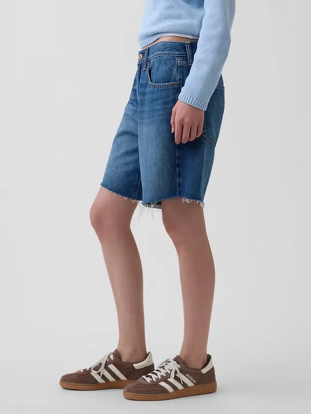 Pantalones cortos tipo bermudas de denim holgados de talle medio, de 8"