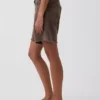 Pantalones cortos tipo bermudas de denim holgados de talle medio, de 8"