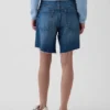 Pantalones cortos tipo bermudas de denim holgados de talle medio, de 8"