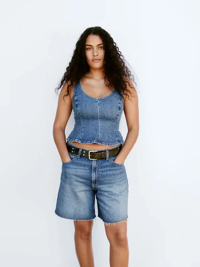 Pantalones cortos tipo bermudas de denim holgados de talle medio, de 8"