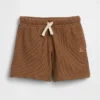Pantalones cortos tipo waffle sin tirantes para bebés y niños pequeños