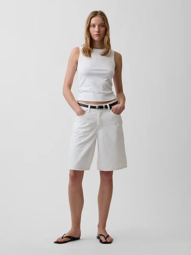 Pantalones cortos vaqueros largos de talle medio de 11"
