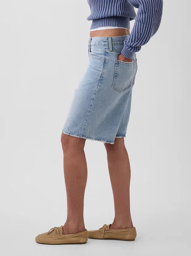 Pantalones cortos vaqueros largos de talle medio de 11"