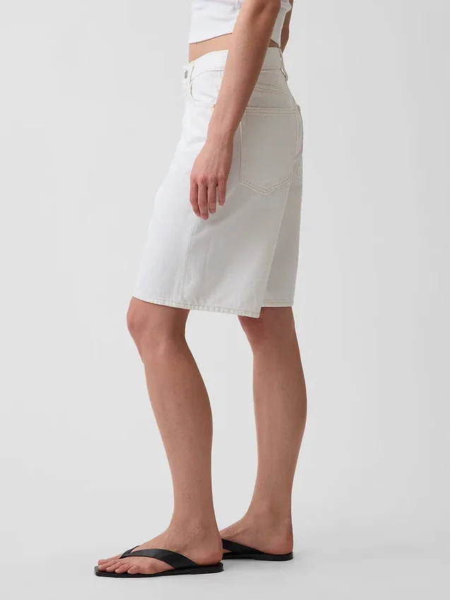 Pantalones cortos vaqueros largos de talle medio de 11"