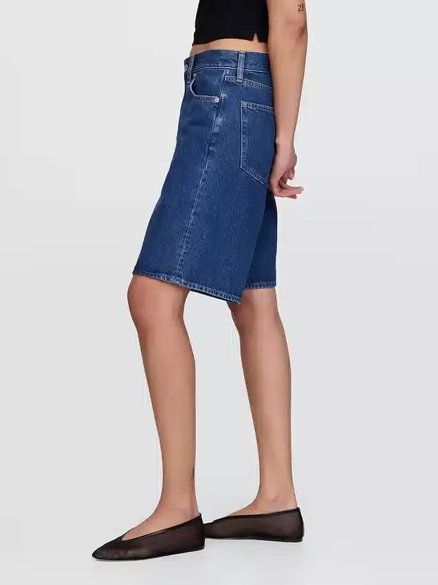 Pantalones cortos vaqueros largos de talle medio de 11"