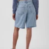 Pantalones cortos vaqueros largos de talle medio de 11"
