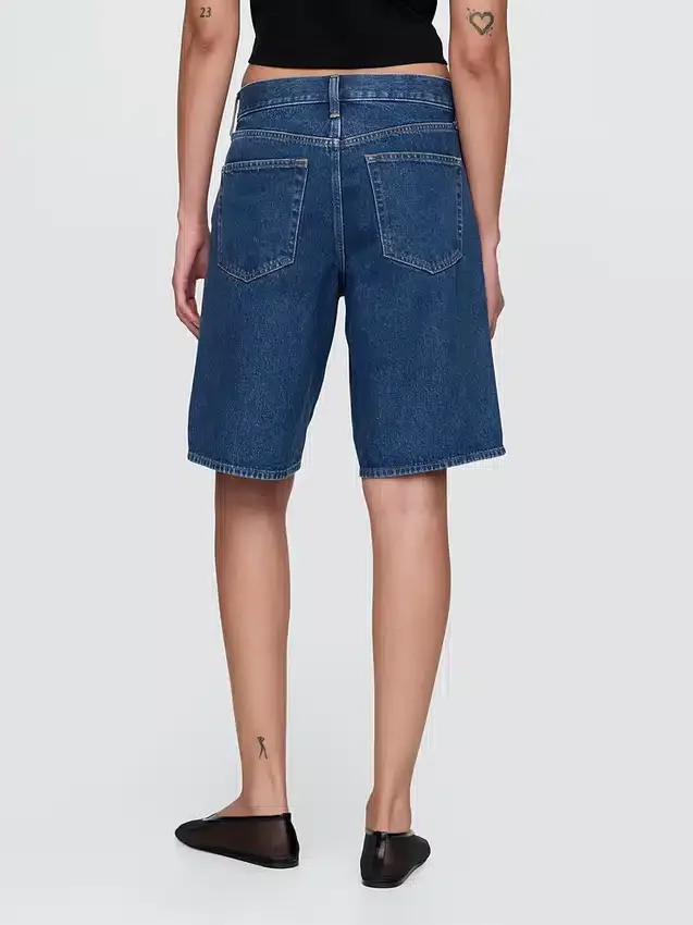 Pantalones cortos vaqueros largos de talle medio de 11"
