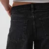 Pantalones cortos vaqueros largos de talle medio de 11"