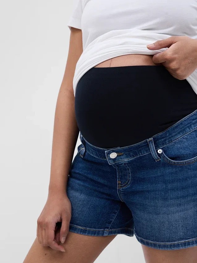 Pantalones cortos vaqueros premamá de 4" con panel completo