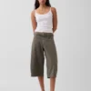 Pantalones culotte de talle medio con cinturón