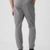 Pantalones de chándal ajustados GapFit Tech