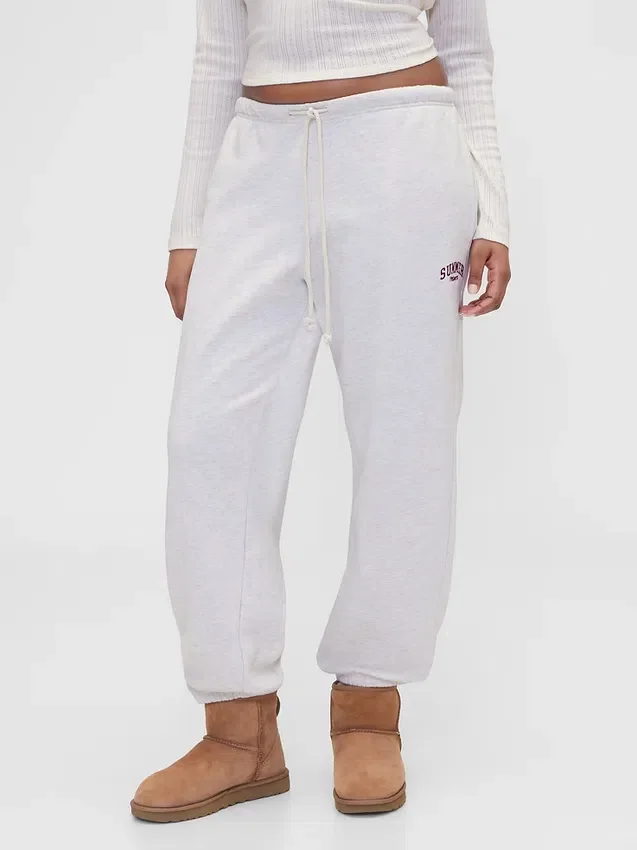 Pantalones de chándal GAP × Summer Fridays de tejido grueso y corte holgado con logotipo