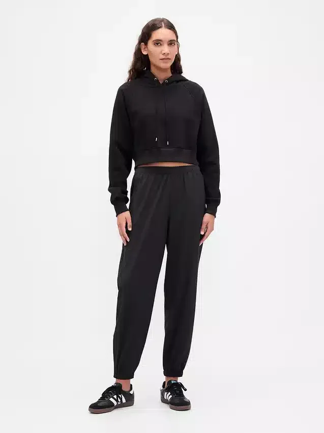 Pantalones de chándal GapFit Tech de talle alto con cremallera en el bajo