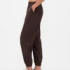 Pantalones de chándal GapFit Tech de talle alto con cremallera en el bajo