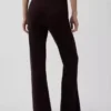 Pantalones de punto de mezcla de algodón de talle bajo con corte acampanado