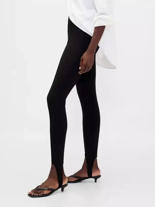 Pantalones de talle alto con estribos de punto doble