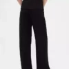 Pantalones de talle bajo con pliegues y pernera ancha 365