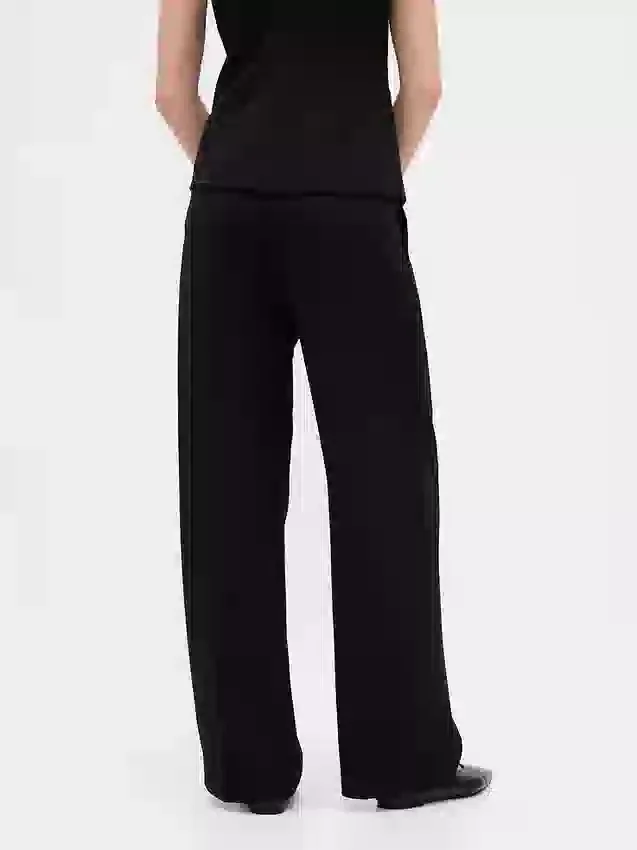 Pantalones de talle bajo con pliegues y pernera ancha 365