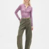 Pantalones de talle medio de sarga con corte acampanado