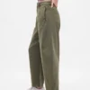Pantalones de talle medio de sarga con corte acampanado